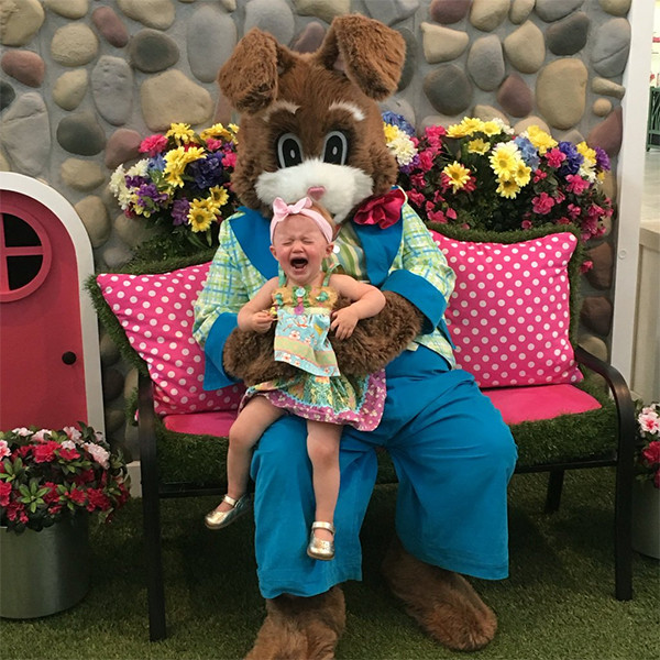 Kelly Clarkson, Daughter River Rose, Easter 2016 Kelly Clarkson, Daughter River Rose, Easter 2016